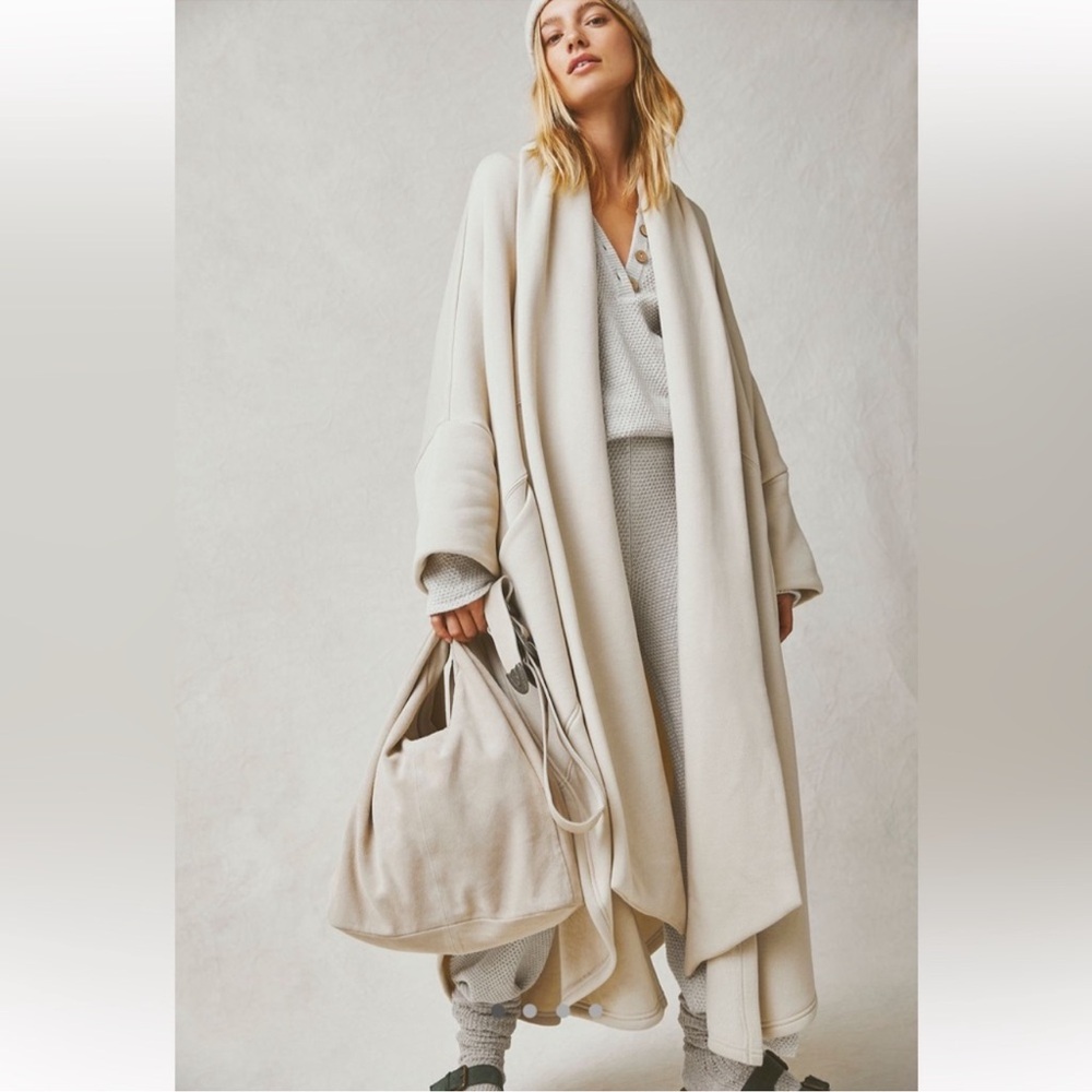 Free People In flight Poncho - Picture 5 of 11